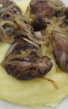 Ficat de porc cu ceapă