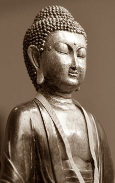 7 secrete budiste. Cum te ajută încrucișarea degetelor