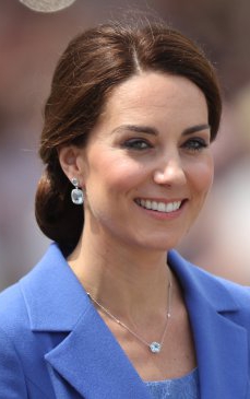 Cea mai elegantă gravidă! Ținute șic purtate de Kate Middleton în perioada sarcinii