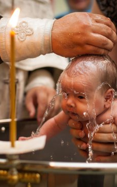 De ce nu este bine să pui copilului două nume de botez