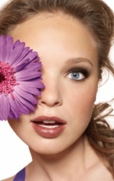 Tendinte in make-up 2011: Culorile must-have de fard ale noului sezon