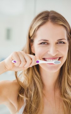 4 pași esențiali din igiena orală pe care nu trebuie să-i sari niciodată