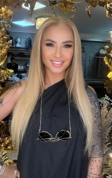 Anamaria Prodan este model la 50 de ani! Cu ce apariție a "rupt gura târgului" pe podium