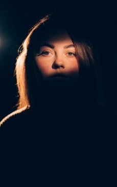 Când eram adolescentă mi-au extirpat o tumoare la sân. Asta m-a făcut mai responsabilă la 30 de ani