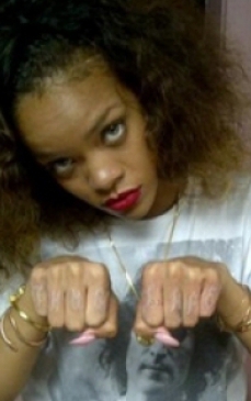 Rihanna si-a facut cel mai urat tatuaj