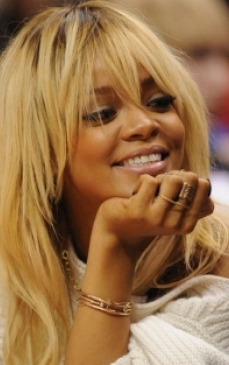 Rihanna - schimbare surprinzatoare de look