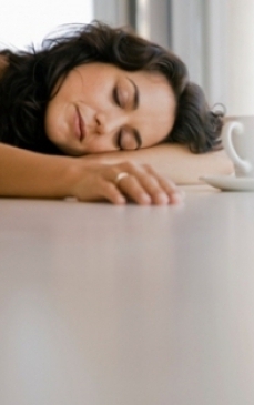 10 motive surprinzatoare pentru care te trezesti obosita dimineata