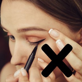 Adio, tuş negru! Tendinţele HOT de make-up din august 2019