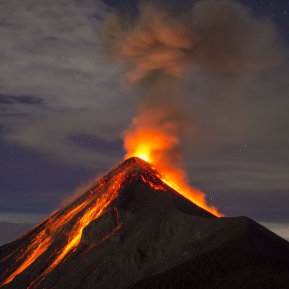 Vulcanii activi: cum pun aceștia în pericol viața oamenilor