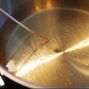 Cum filtrezi corect uleiul pentru prăjit!