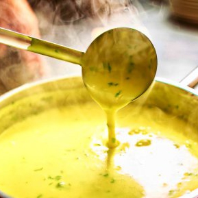 Ce să faci ca să îți iasă supele mai cremoase și mai gustoase: 8 trucuri pe care nu le știu decât cele mai mari gospodine