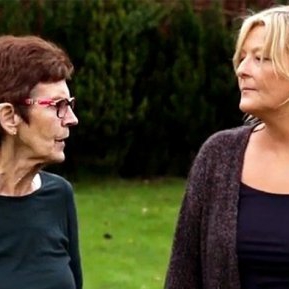 O mamă descoperă că fiica pe care a crescut-o timp de 51 de ani nu este copilul ei