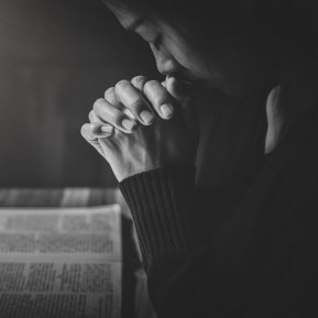9 moduri minunate de a te conecta cu Dumnezeu fără să mergi la biserică