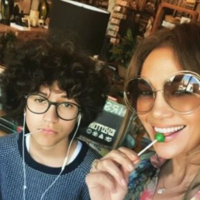 Jennifer Lopez și-a prezentat fiica cu un pronume de gen neutru