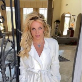 Britney Spears șochează iar, făcând publice mesaje trimise mamei ei de când era internată la psihiatrie