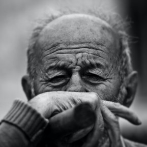 La ce este important să te gândești când oamenii dragi sunt încă în viață