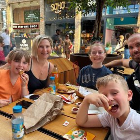 Familia nu a avut suficienți bani pentru a o salva pe fiica de 12 ani, care a pierdut lupta împotriva cancerului