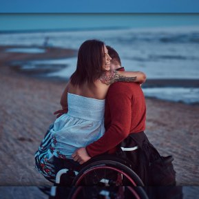Nouă lucruri de care să ții cont atunci când te întâlnești cu o persoană cu dizabilități