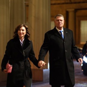 Ce ținută a ales Carmen Iohannis pentru prima zi de școală