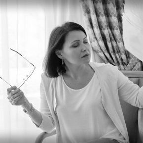 Abia am împlinit doar 30 de ani și deja aștept menopauza, viața îmi este dată peste cap înainte de vreme