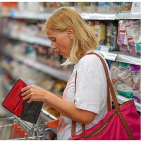 Cum să faci cumpărături inteligent, ca să nu te afecteze creșterile constante ale prețurilor la alimente