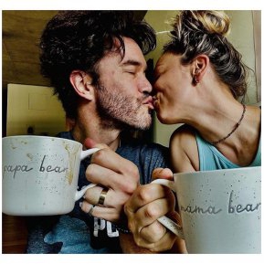 Actrița Kaley Cuoco, mamă pentru prima oară