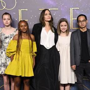 10 reguli impuse de Angelina Jolie copiiilor și care îi fac stilul de parenting unic