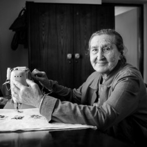 Da, poți avea o viață împlinită și plină de iubire chiar și fără un partener