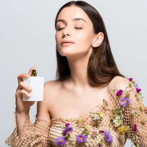 Parfum vs. apă de parfum: care este diferența