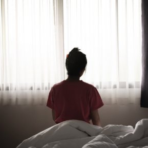 A refuzat să mai audă de bărbați după divorțul care i-a distrus viața. Într-o zi, fiul ei a venit acasă cu viitorul ei soț
