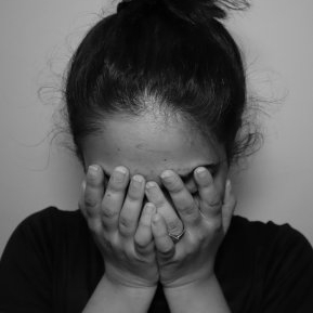 A fost mințită de propria familie timp de 17 ani că i-a murit copilul la naștere. Ce a descoperit femeia după ani de suferință