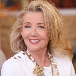 Povestea uluitoare de viață a lui Melody Thomas Scott. Cum a ajuns una dintre figurile emblematice ale seriei „Tânăr și Neliniștit”