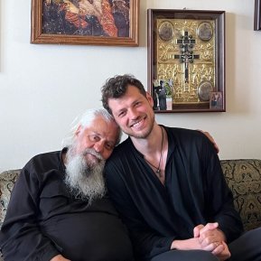 Povestea incredibilă de viață a lui Sorin Gadola, fondatorul festivalului UNTOLD. De ce a renunțat milionarul la lux pentru un trai modest în credință