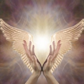 Care dintre cei dragi plecați poate deveni Înger Păzitor și care sunt semnele că ești sub protecția lor