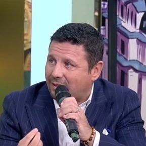 Nicu Paleru a vorbit deschis despre lupta cu depresia. A recunoscut că multă vreme și-a găsit refugiul în alcool: „Nu vedeam luminița de la capătul tunelului”