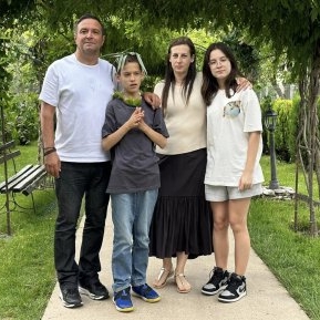 Ce familie frumoasă are Daniel Buzdugan! A devenit tată de două ori, alături de soția sa, Monica