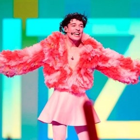 Eurovision 2024: Nemo, câștigătorul de anul acesta a spart trofeul pe scenă