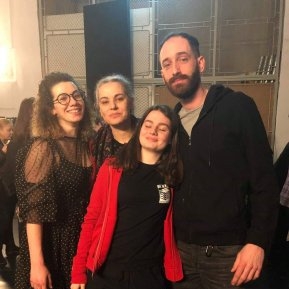 Maia Morgenstern este o mamă împlinită! Toți copiii i-au moștenit talentul, iar cele două fiice îi seamănă perfect