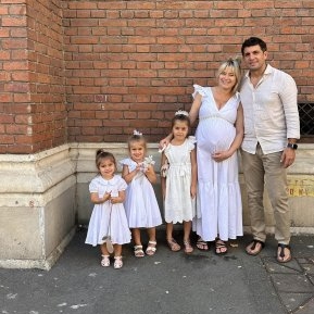 Laura Cosoi a născut pentru a patra oară! Actrița este acum mamă de patru fete