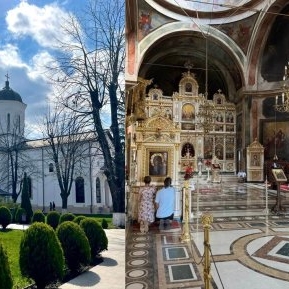 Minunile de la Mănăstirea Ghighiu. Icoana făcătoare de minuni a Maicii Domnului ar fi dăruit mii de copii familiilor în durere