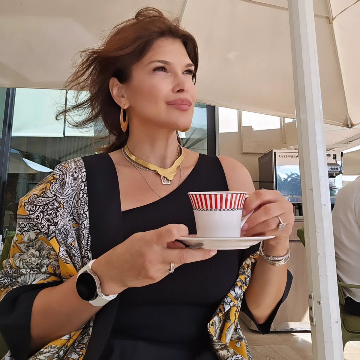 Monica Bîrlădeanu, apariție de senzație în costum de baie la 45 de ani. Nu se teme să-și expună formele
