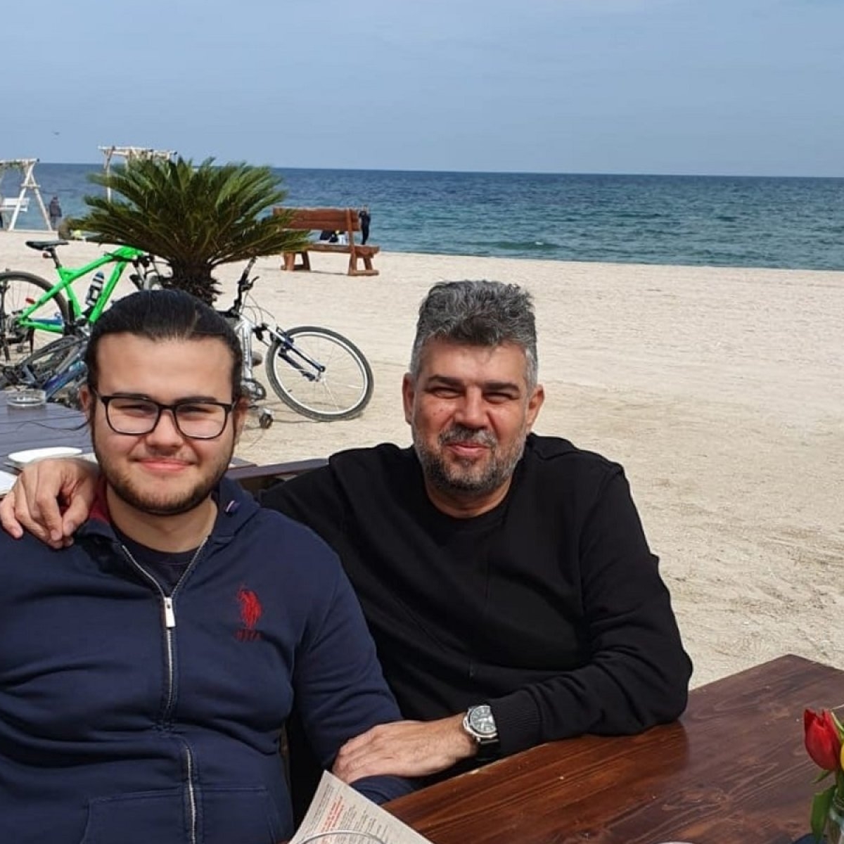 Cum arată și cu ce se ocupă fiul lui Marcel Ciolacu. S-a căsătorit la numai 23 de ani