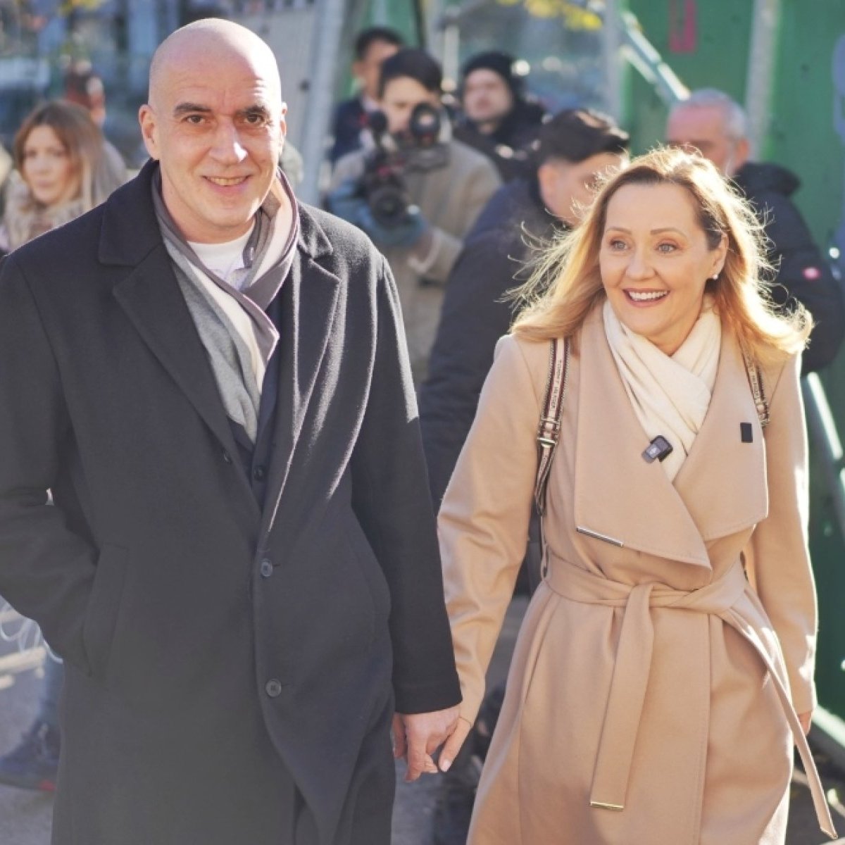Cine este Cătălin Georgescu, soțul Elenei Lasconi. Cei doi sunt împreună de mai bine de un deceniu, după ce s-au cununat la mănăstire
