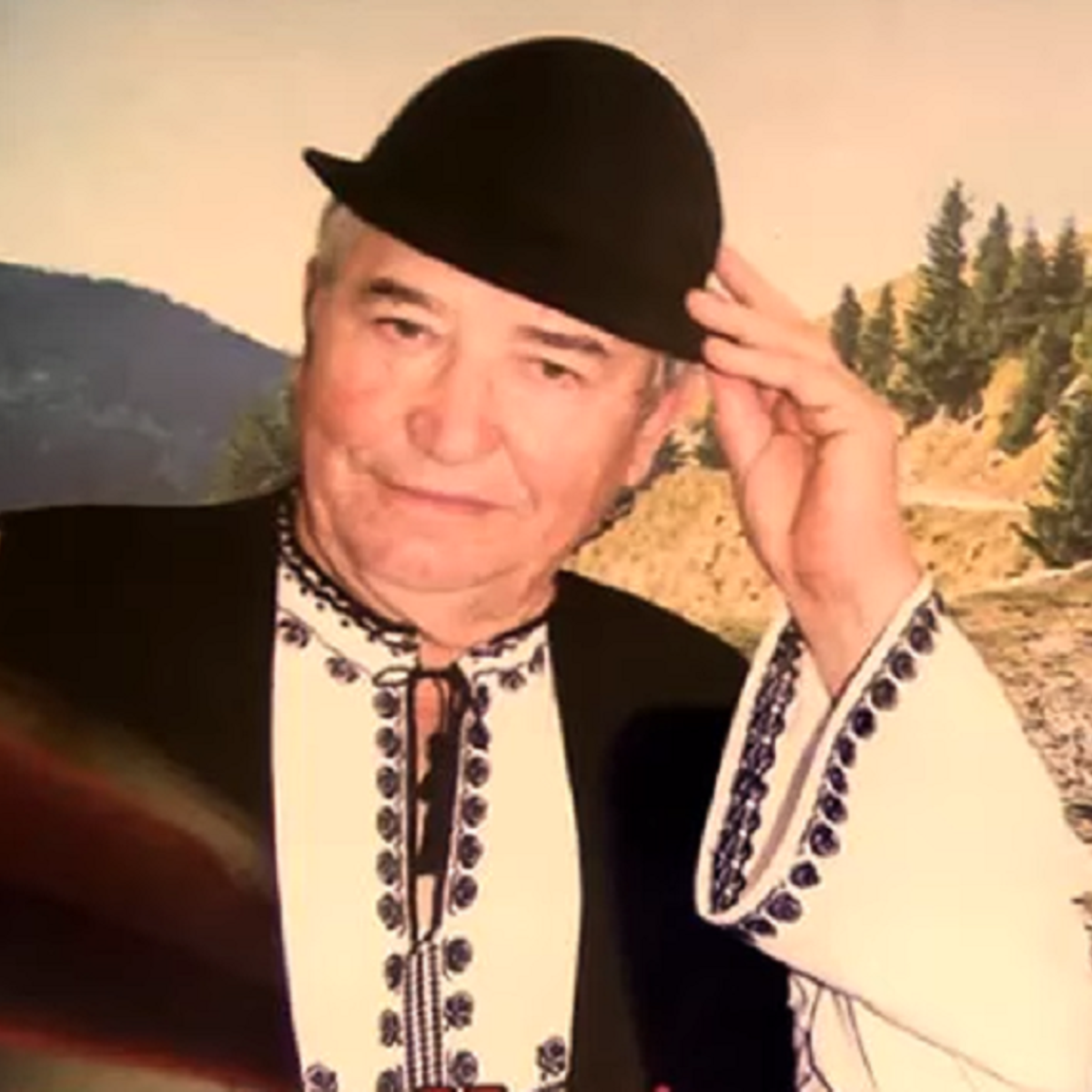 Doliu în lumea folclorului românesc. A murit Dumitru Mărgine, cunoscut interpret de muzică populară din Vâlcea