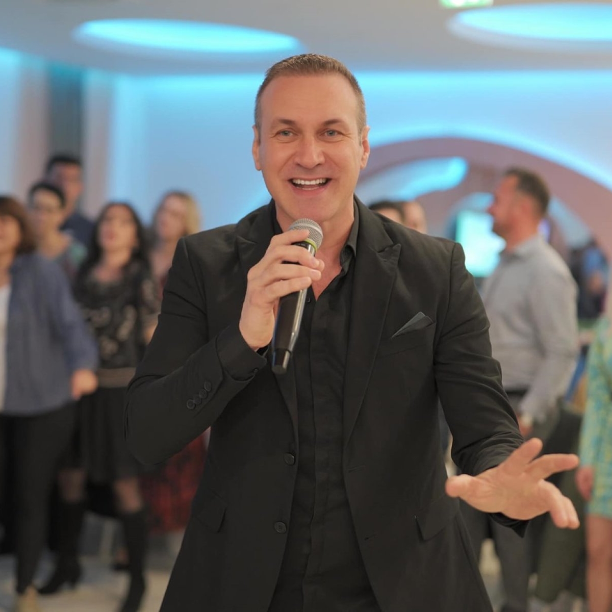 Alin Oprea vorbește sincer despre presupusele probleme cu alcoolul. "Niciodată în viața asta nu am fost un dependent de alcool"