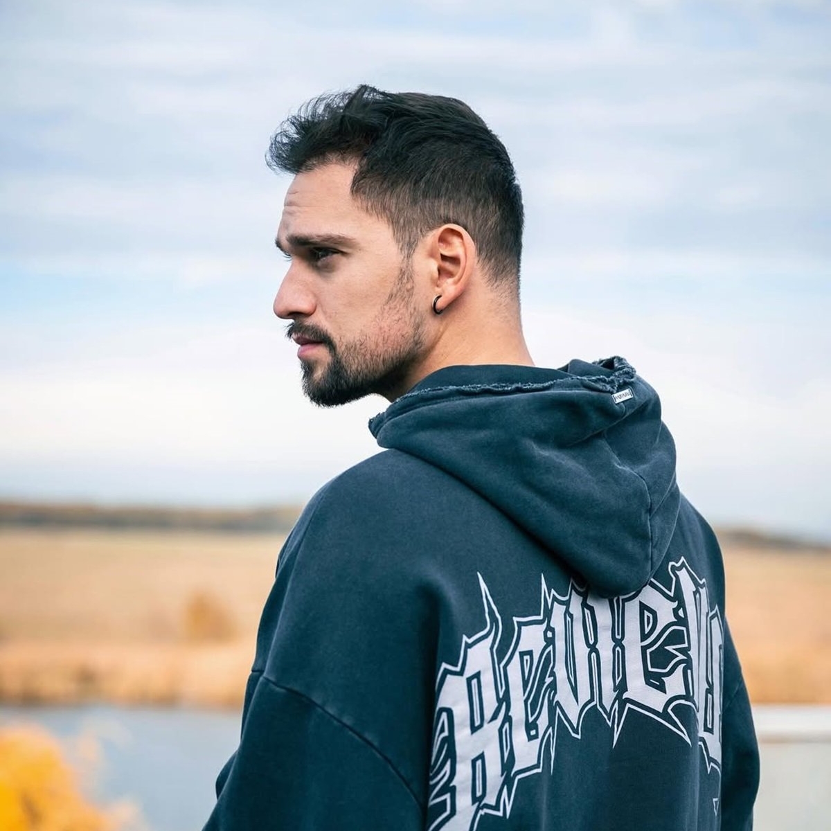 Cum arată Vlad Gherman după cele două implanturi de păr. Cum s-a postat pe rețelele sociale