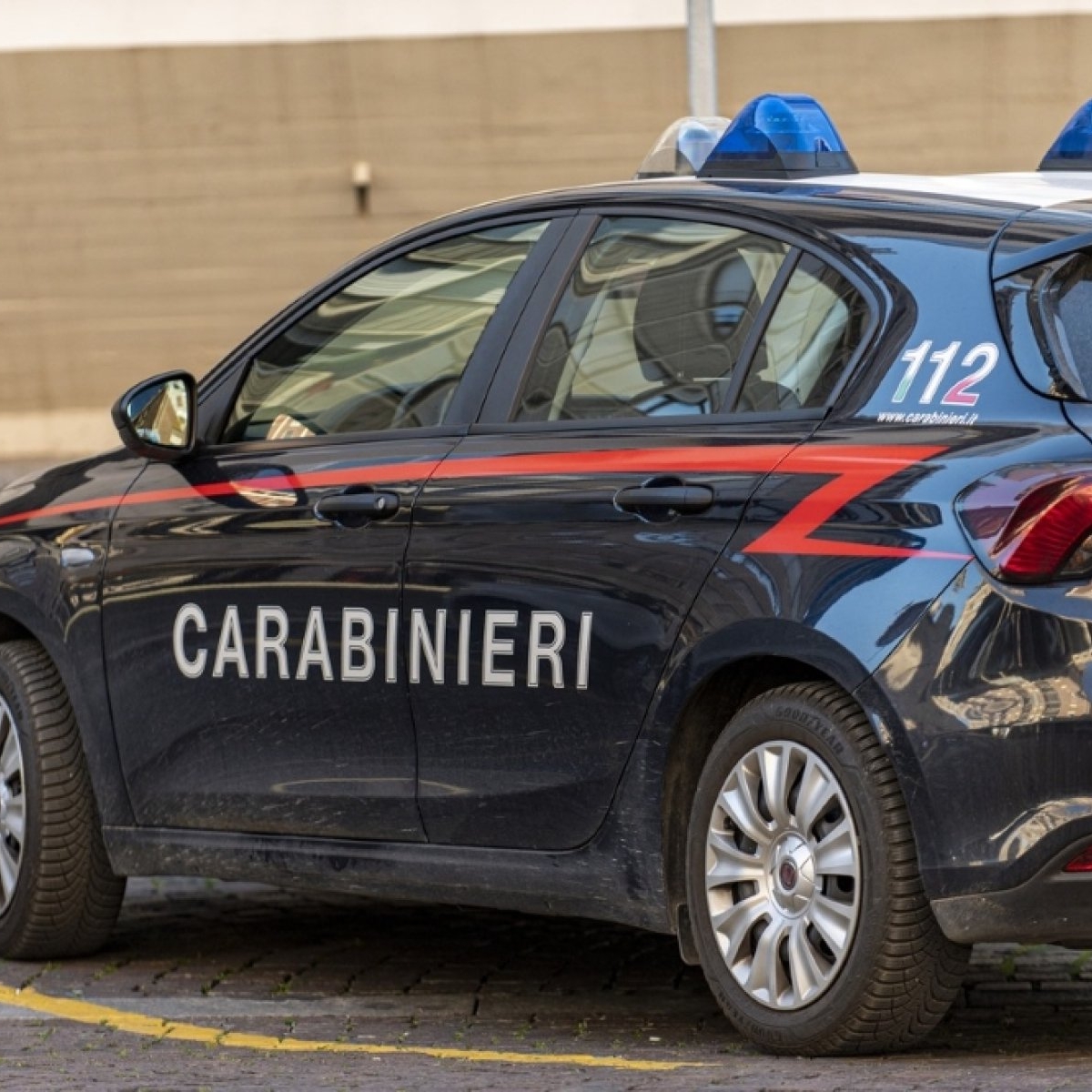 O româncă din Italia a fost condamnată la 19 ani de închisoare după ce a provocat decesul bărbatului pe care îl îngrijea. Badanta ar fi primit de la bătrân un teren și o casă
