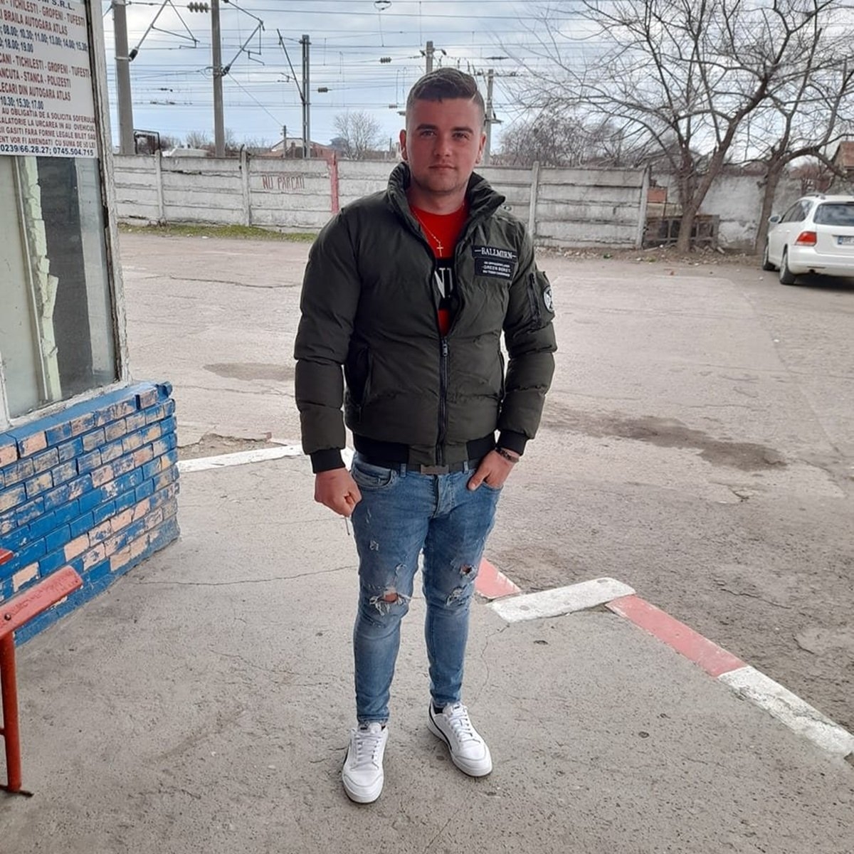 Valentin a murit la 23 de ani într-un cumplit accident. S-a urcat la volan deși nu avea permis și a pierdut ocazia să-și mai cunoască bebelușul încă nenăscut