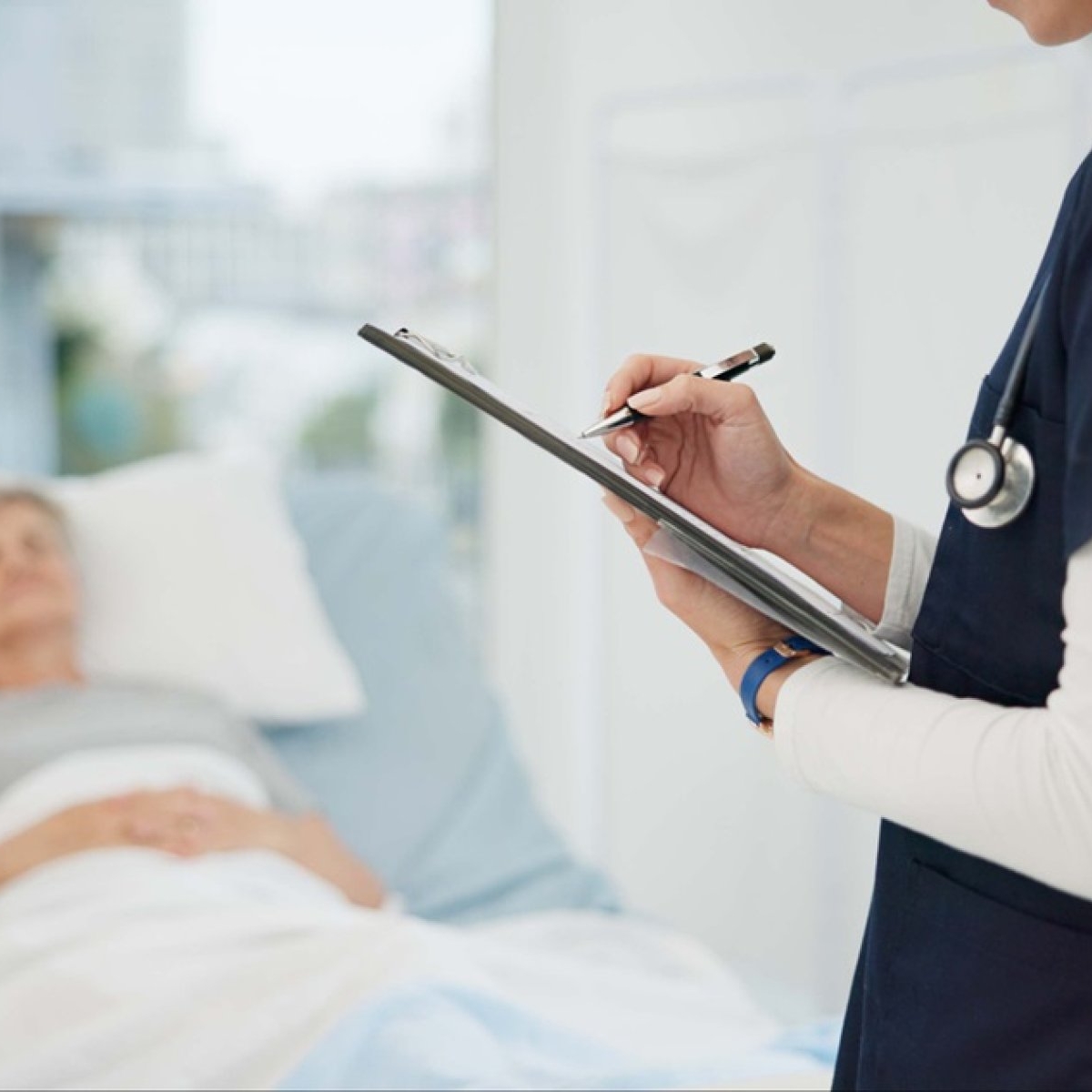 O cunoscută antrenoare de handbal cere dreptate după moartea mamei sale. Acuză medicii de ucidere din culpă și malpraxis