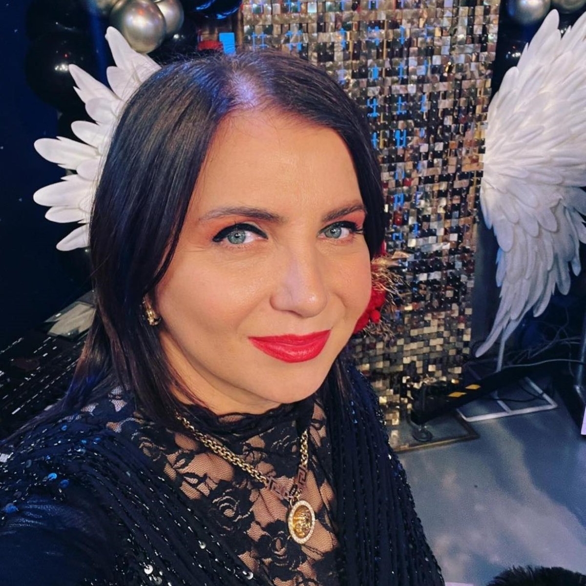 Carmen Șerban a ajuns pe mâinile medicilor. Artista s-a vindecat de cancer acum mai bine de 10 ani